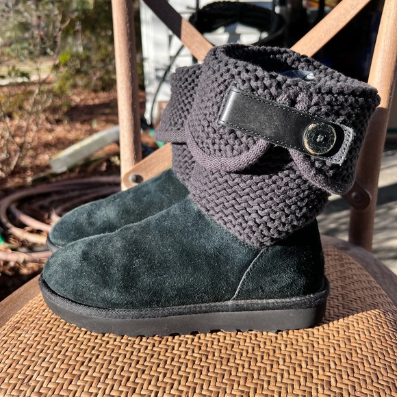 UGG Women's Shaina Ankle Boot - Picture 2 of 9
